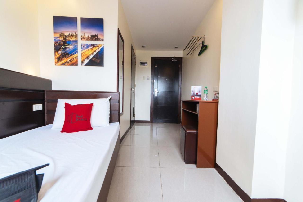 Reddoorz Near Victoria Mall Davao Zewnętrze zdjęcie